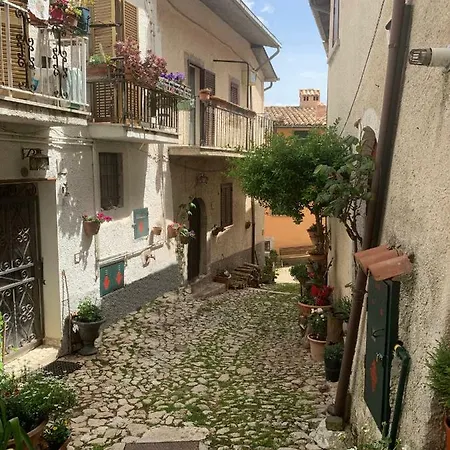 Relais Borgo Poggetello *