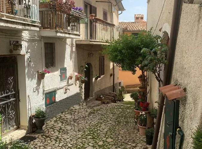 Relais Borgo Poggetello *